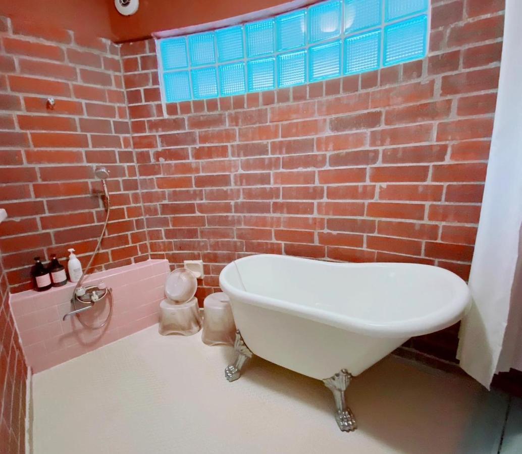 Cats,Piano & Starry Sky Resort Garden -Starry Forest Cottage Okinawa- Onna Exteriör bild